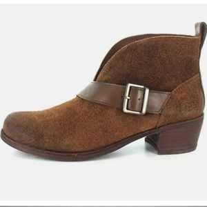 UGG Womens Booties